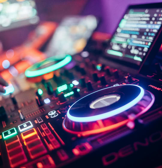 Kostenloses Stock Foto zu audio-mixer, audioger&auml;te, beleuchtet